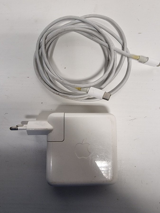 Apple 61 W strömadapter USB-C A1718