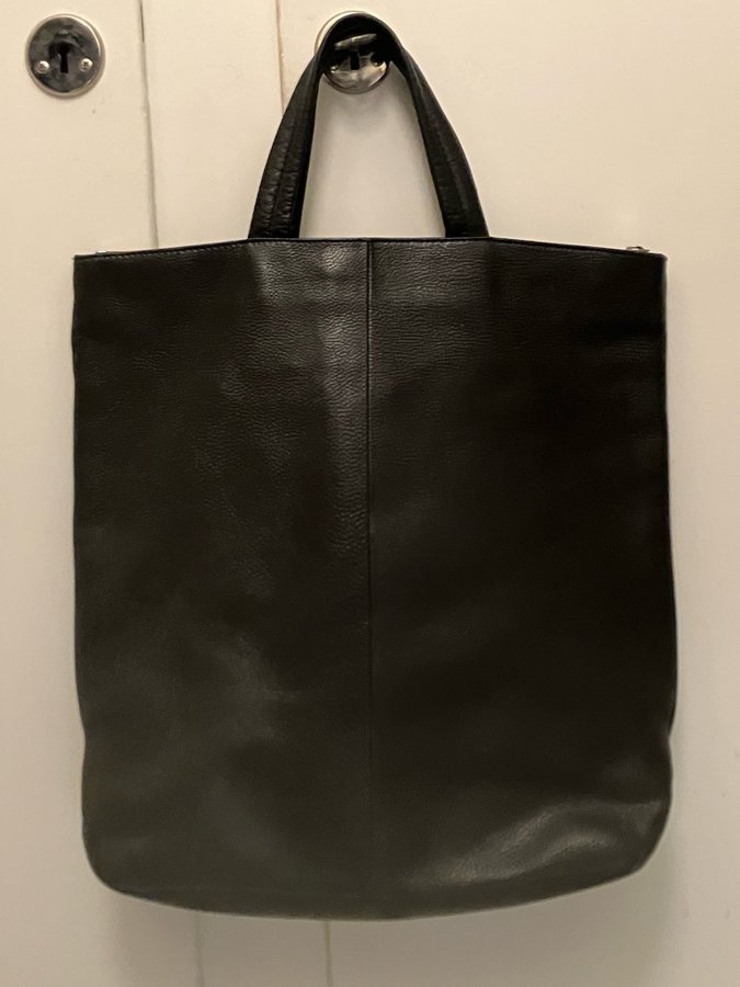 APC skinnväska totebag