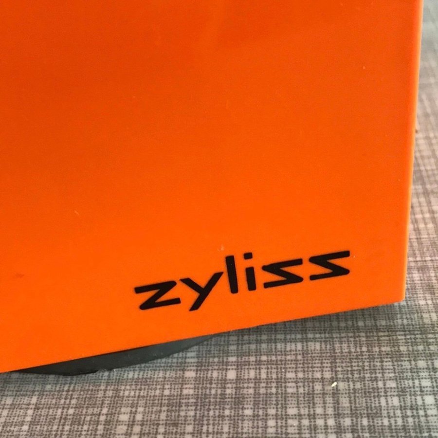 Zyliss Råkostrivare Manuell Rivjärn Retro Orange