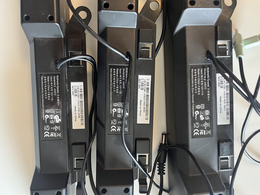 3 x AX510 DELL högtalare till skärmar eller med 12 volt