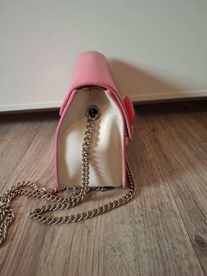 Furla Italy Rosa  vit äkta skinn crossbody väska