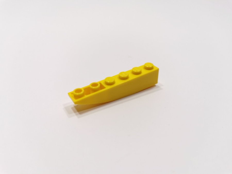 Lego - slope - curved - böjd - inverted - 6x1 - part 42023 - gul