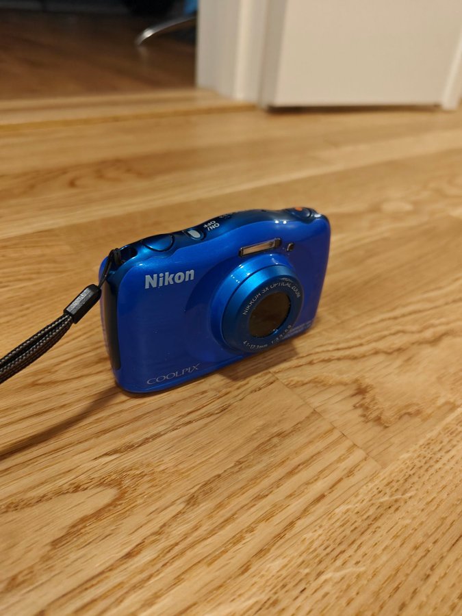 Nikon Coolpix S33