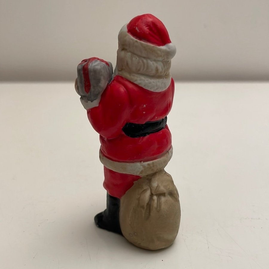 Vintage Jultomte Figur Tomte Håller en Present och en Käpp i Handen