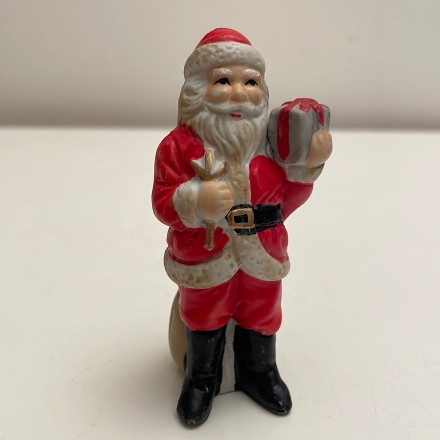 Vintage Jultomte Figur Tomte Håller en Present och en Käpp i Handen