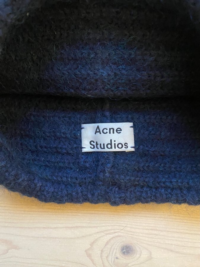 Acne Studios mössa