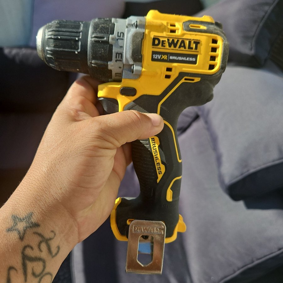 DEWALT 12V XR Borrmaskin