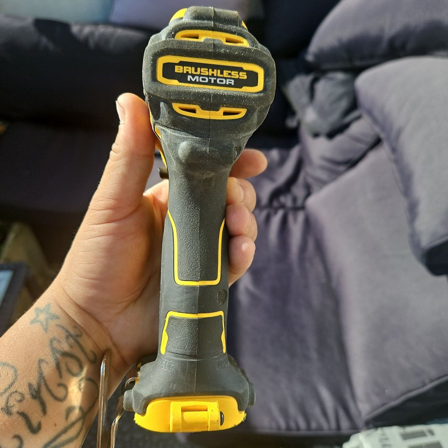 DEWALT 12V XR Borrmaskin