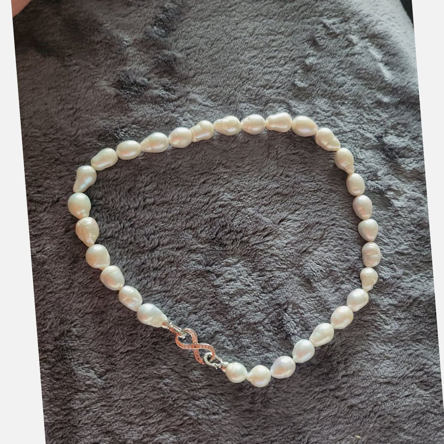 freshwater pearl necklace