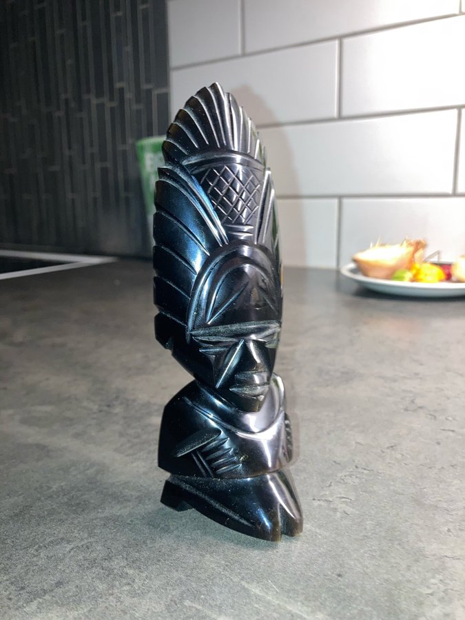 Svart Obsidian sten Maya Aztec Inka figur