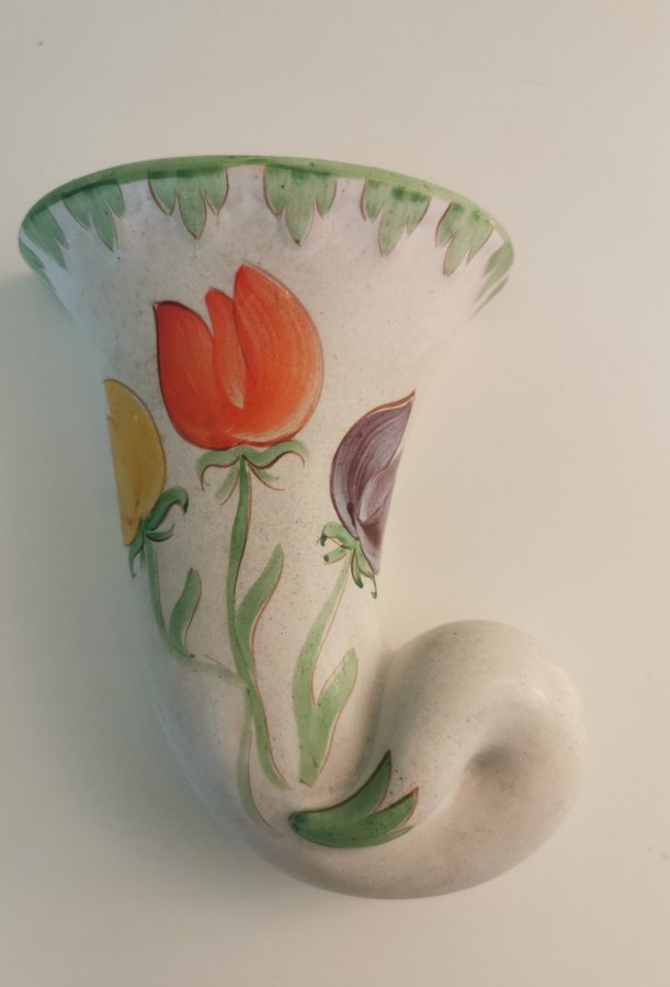 Swedish vintage 1930/1940s Gustavsberg~wall-vase~handmålad vas