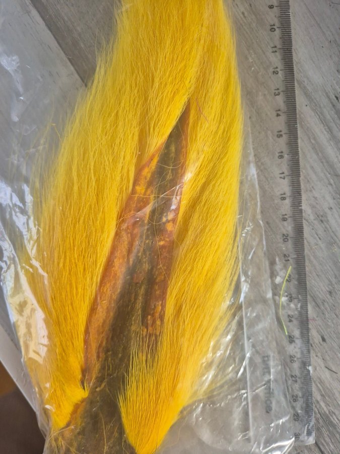 Bucktail gul 30cm