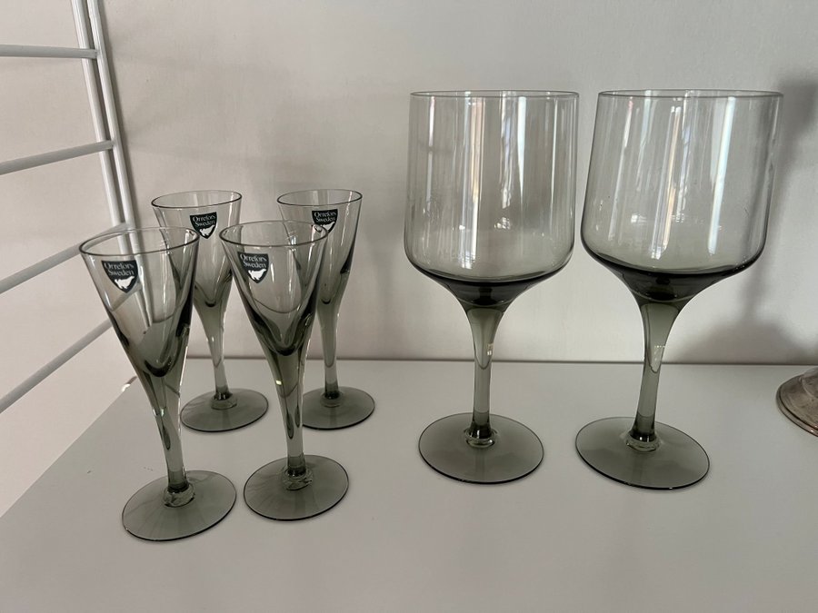 vintage retro vinglas glas "Grå Rhapsody", Sven Palmqvist, Orrefors, 1950-tal.