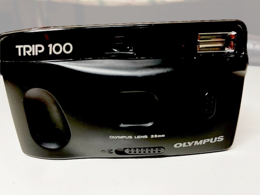 Olympus Trip 100 - Filmkamera