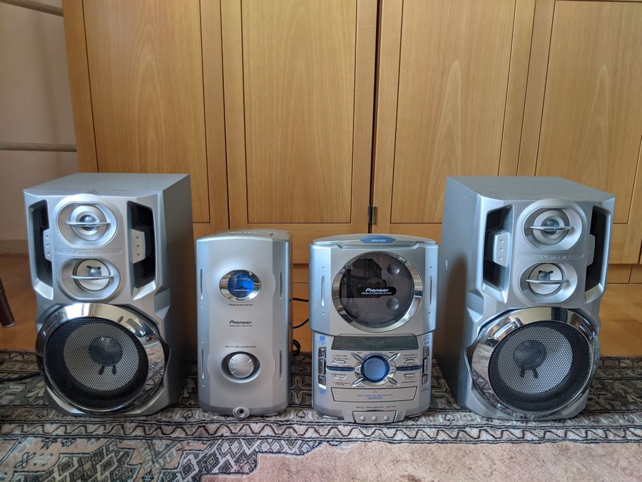 HiFi-anläggning: PIONEER M-IS21