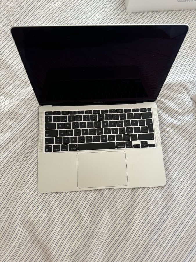 Macbook air 13” silver 2021 M1