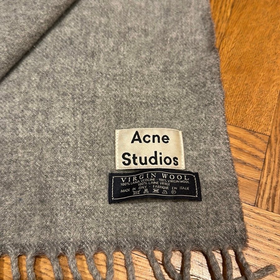 Halsduk Acne Studios