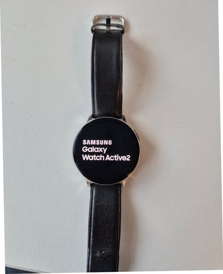 Samsung Galaxy Watch Active2 - Svart