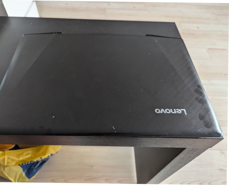 Lenovo ideapad Y700-17ISK