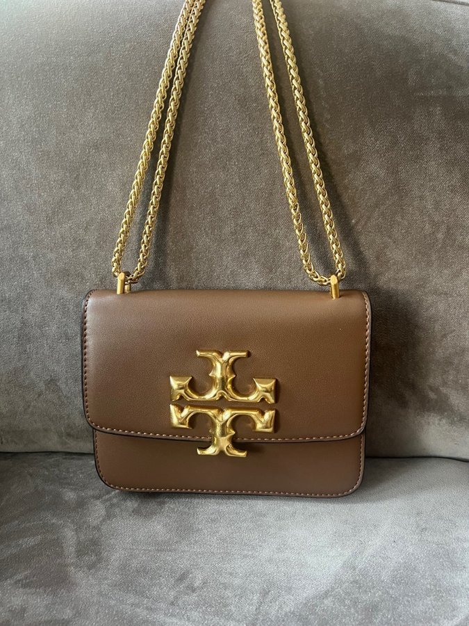 TORY BURCH ELEANOR KONVERTIBEL AXELVÄSKA BRUN  100% kalvskinn