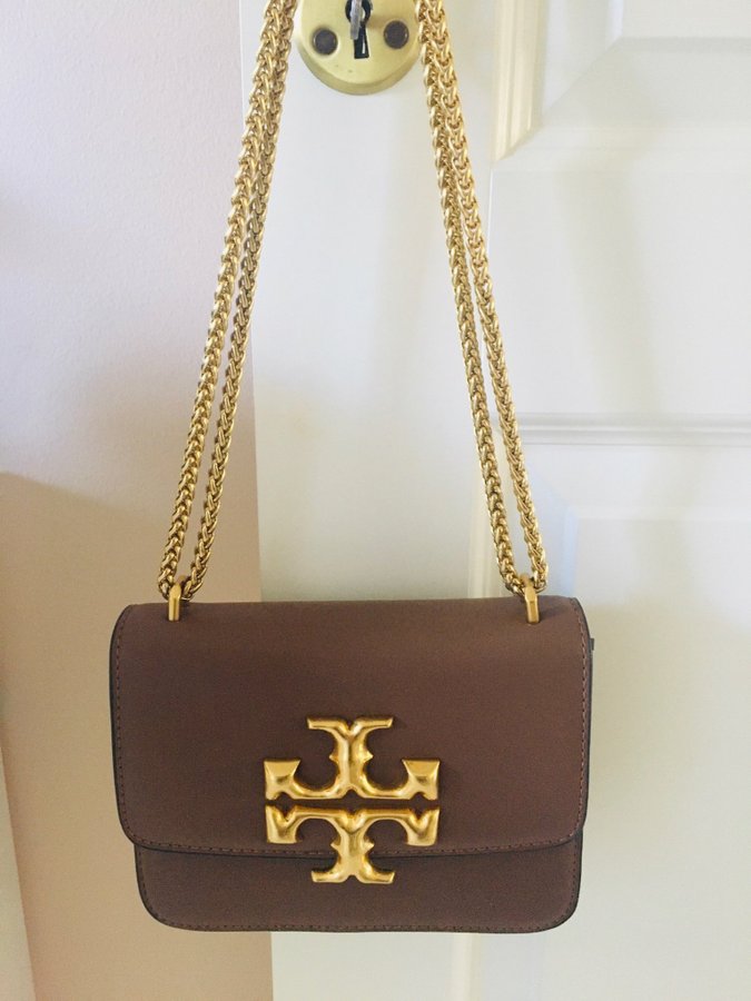 TORY BURCH ELEANOR KONVERTIBEL AXELVÄSKA BRUN  100% kalvskinn