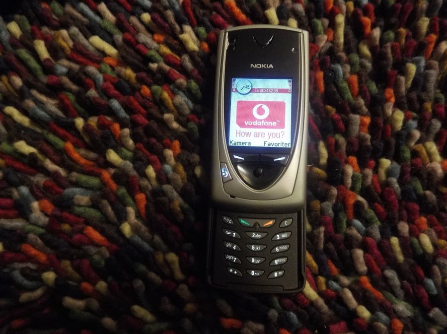 Nokia 7650 med originalkartong och laddare Bra skick