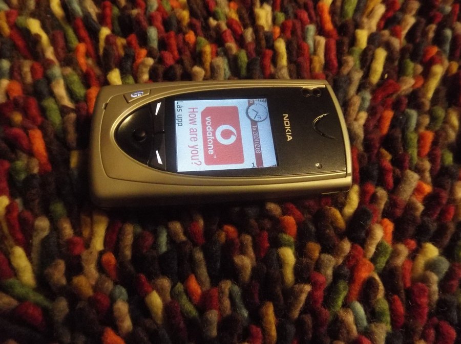 Nokia 7650 med originalkartong och laddare Bra skick