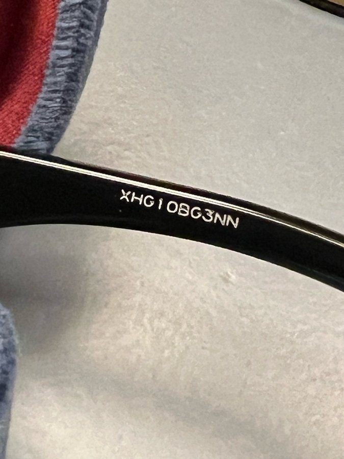 Gucci ”GG 0900S 001” Solglasögon i nyskick med kvitto