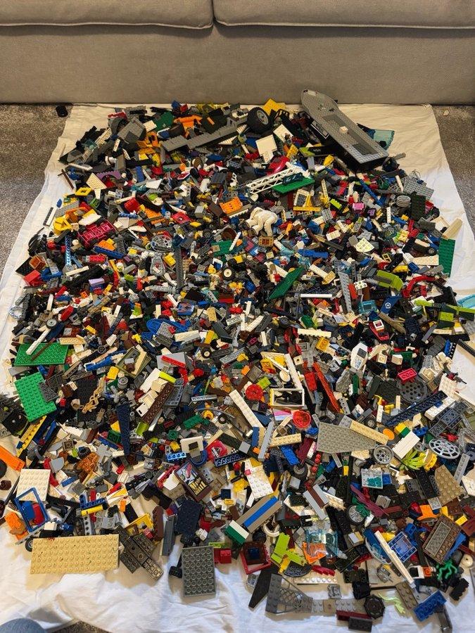 Lego-klossar i bulk, äldre Lego. Ca 9.5 kilo