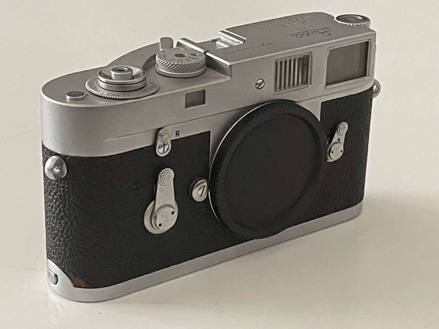 Leica M2