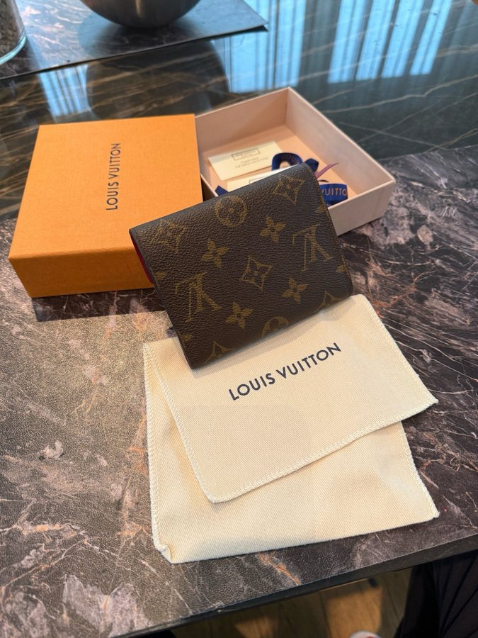 LOUIS VUITTON Wallet