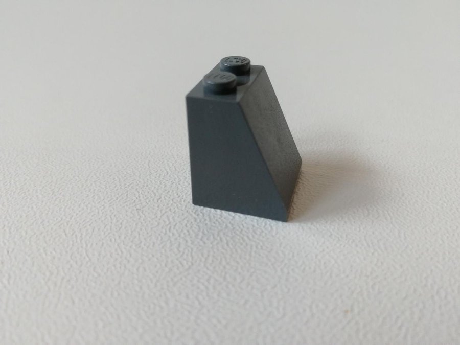 Lego - sned - slope - 2x2x2 65 - part 3678 - mörkgrå (bluish)