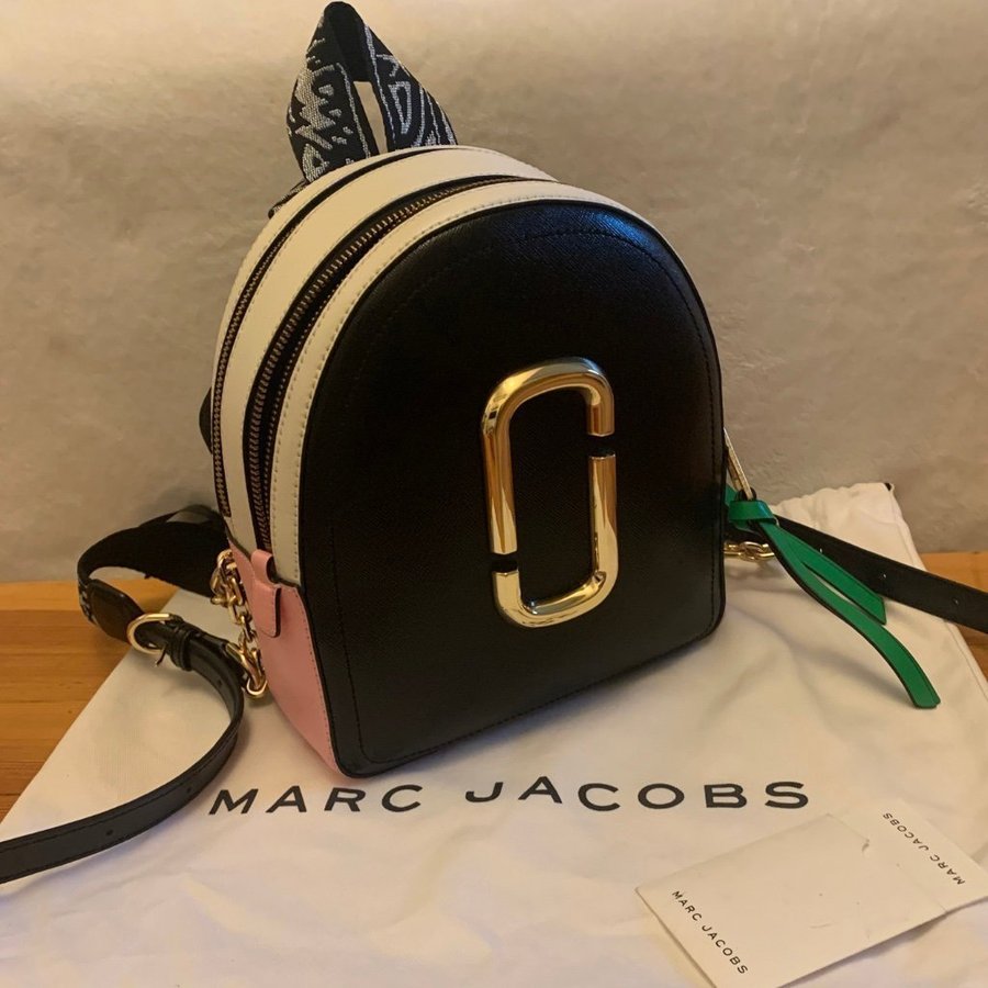 Marc Jacobs ryggsäck i multifärgade läder.