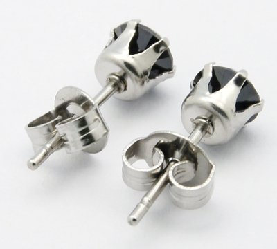 REA__REA_Studs Örhängen i 316L Kirurgiskt stål med 3 mm.svart CZ