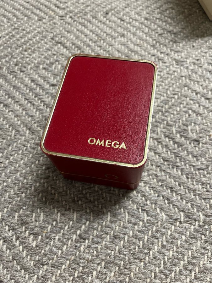 Omega klocketui