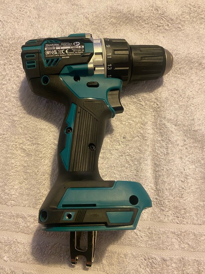 Makita DDF484