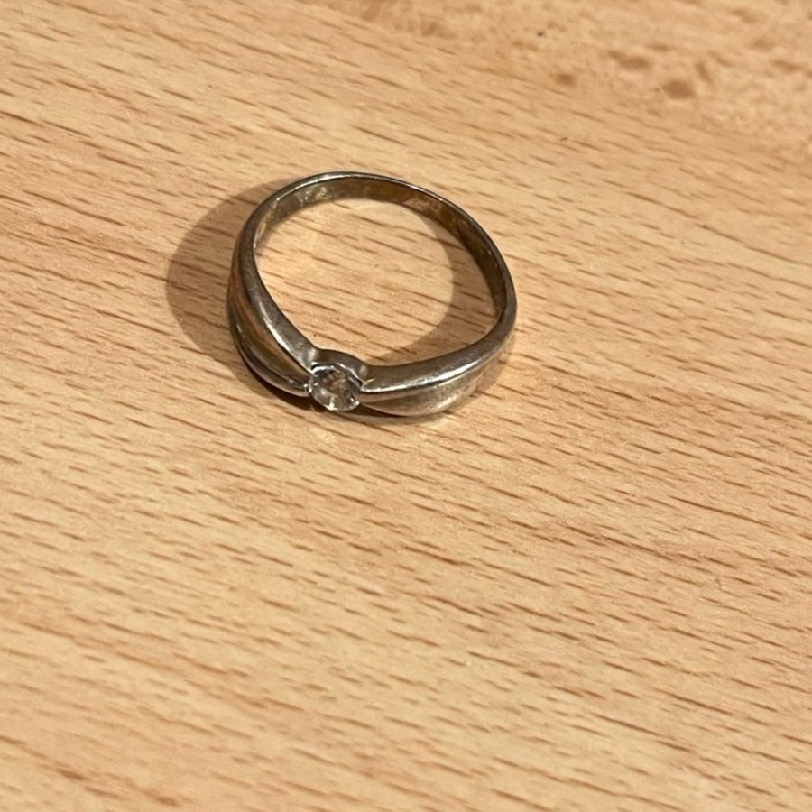 Silverring med sten, 20 mm. Sterling, 925.