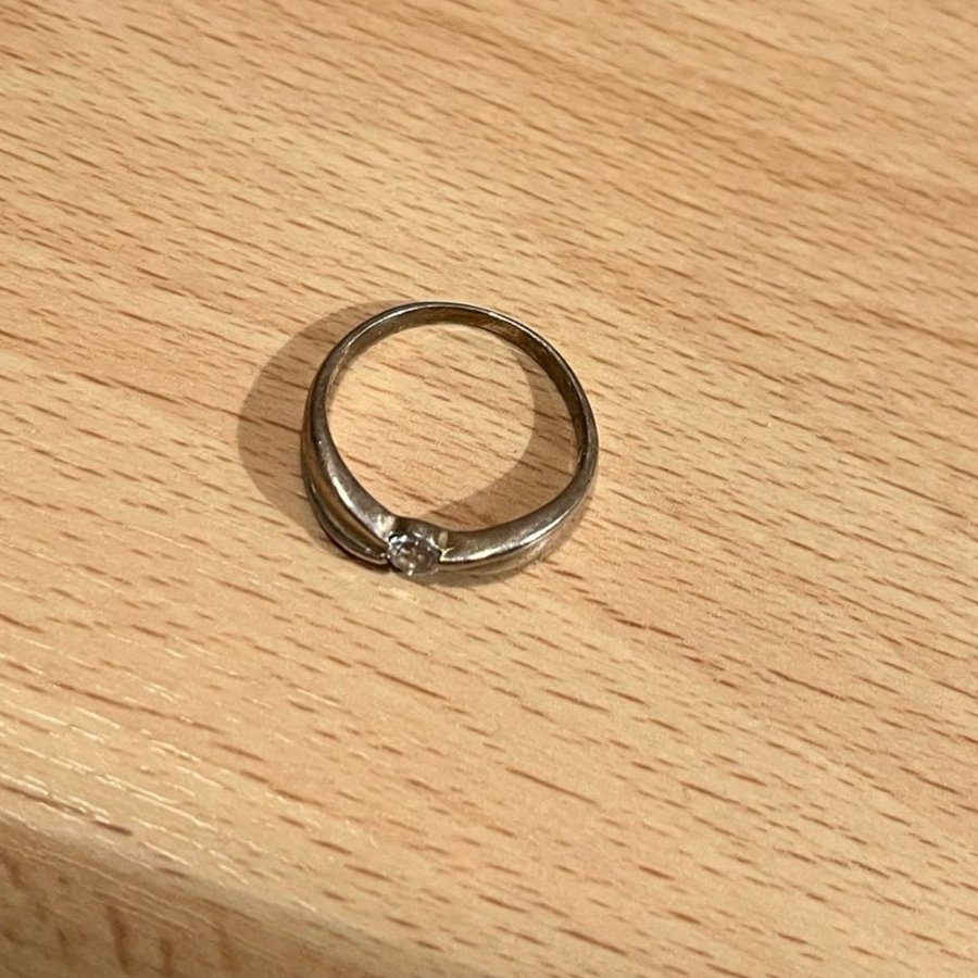 Silverring med sten, 20 mm. Sterling, 925.