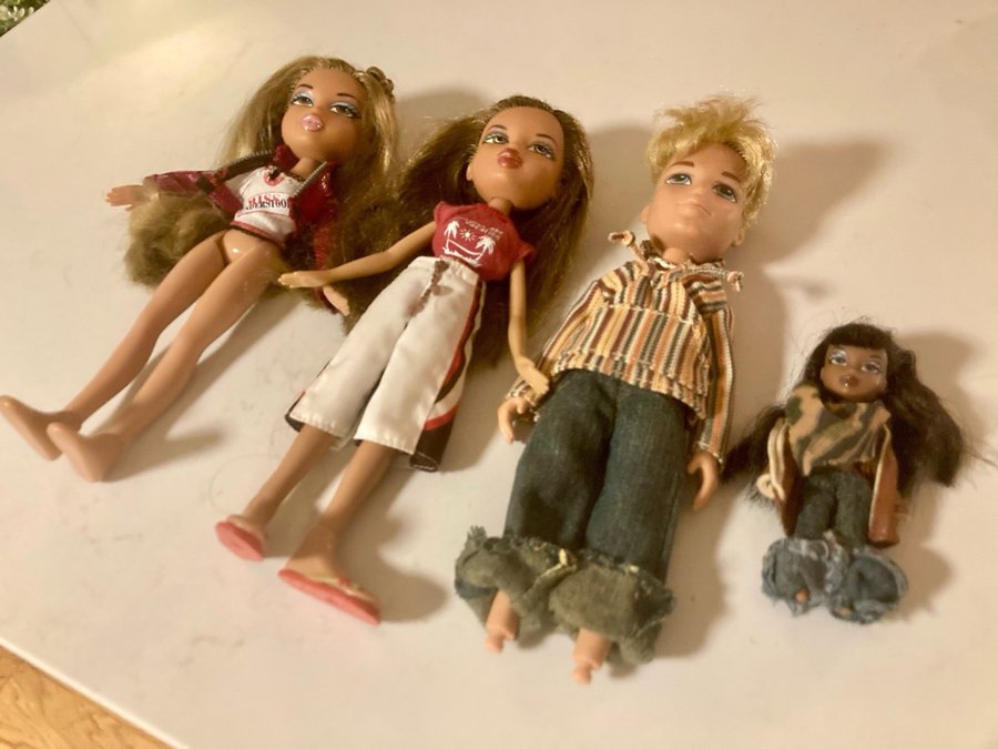 Set - Bratz dockor. En pojke  tre flickor