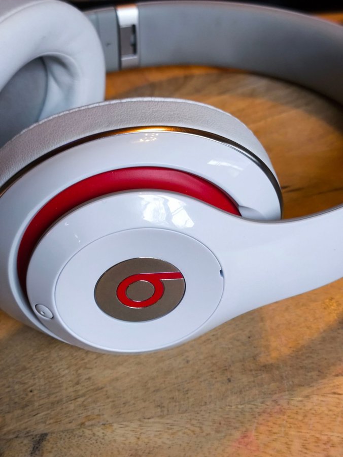 Beats by Dre Studio Wireless 2 hörlurar