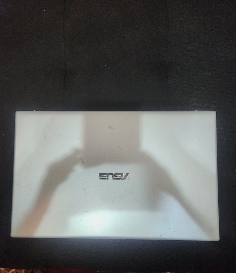 Asus vivobook m712d