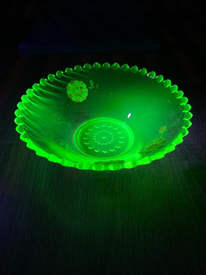 Uranium glass