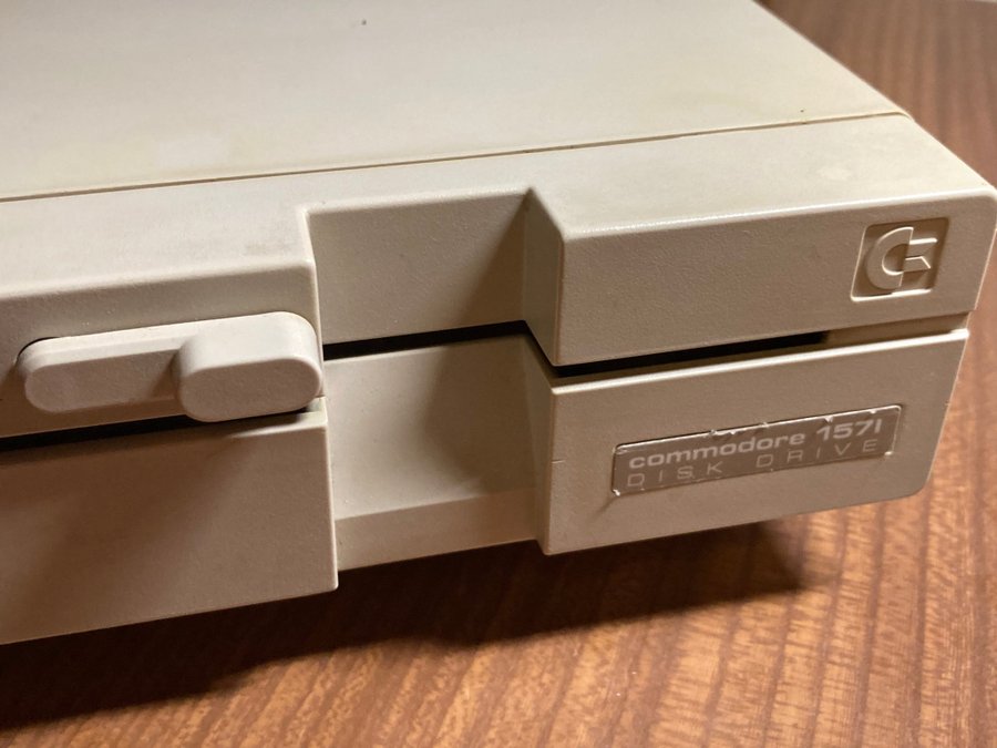 Commodore 1571 Diskettenhet