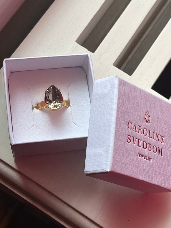 Caroline svedbom ring