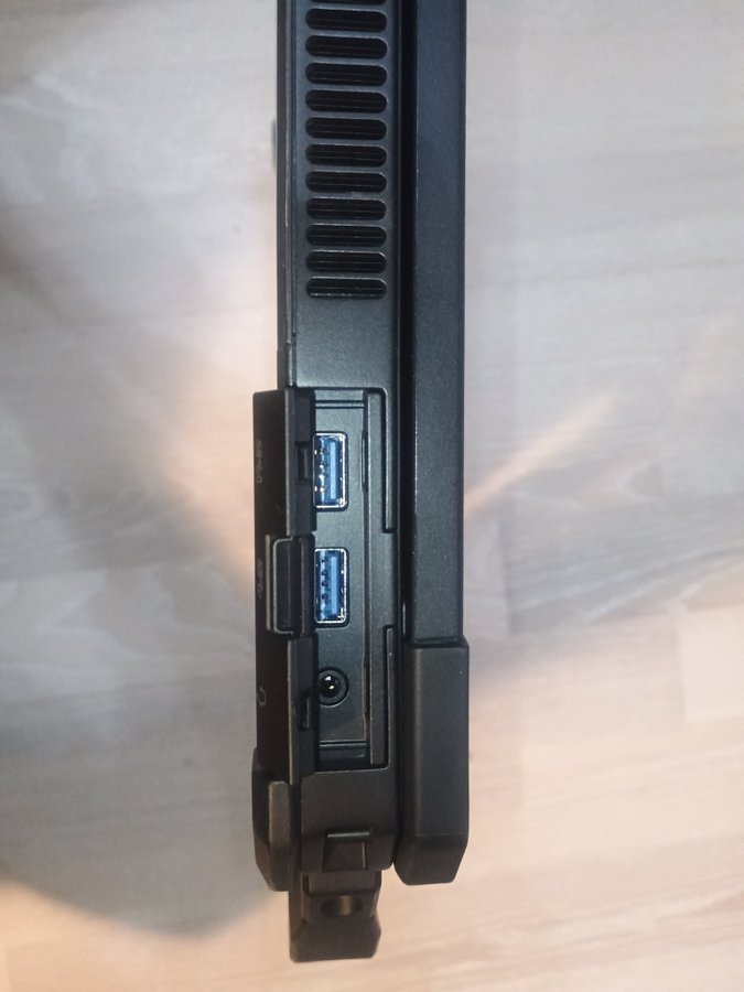 Laptop / Dell Latitude 5420 Rugged