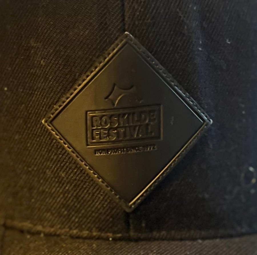 Roskilde Festivalen keps i svart [official Roskilde merchandise ]