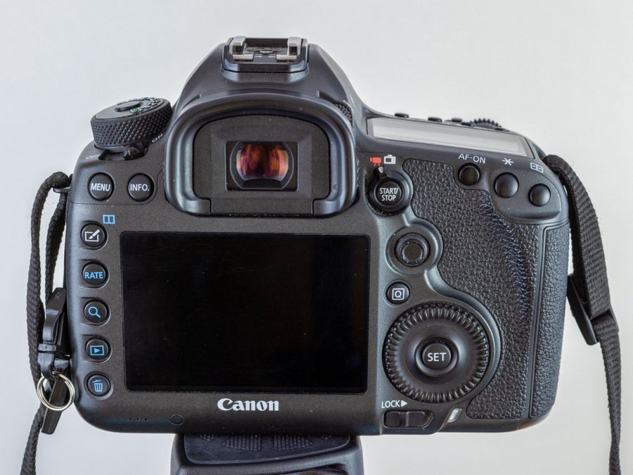 CANON EOS DSR 50.6 megapixlar