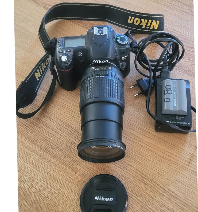 Nikon D80 (B)