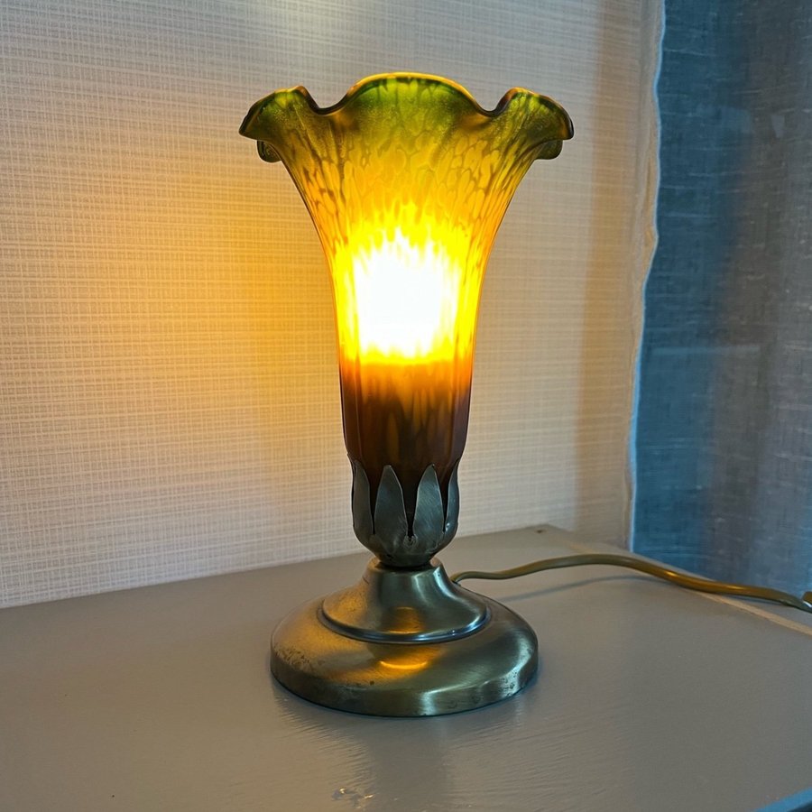 Art deco liljelampa bordslampa lilja art nouveau jugend retro vintage 1900-tal