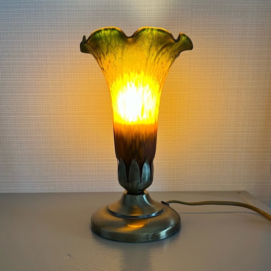 Art deco liljelampa bordslampa lilja art nouveau jugend retro vintage 1900-tal